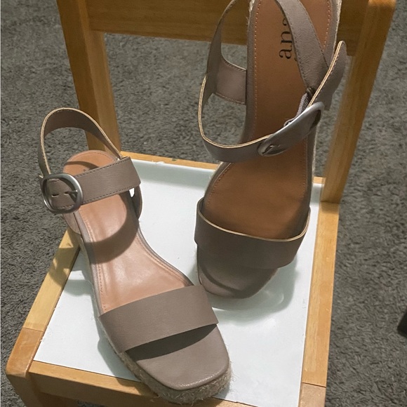 A.N.A sandals - Picture 2 of 2